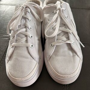 Nike White Canvas Shoes
